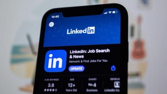 LinkedIn po 18 proc. šuolio komentaruose perrašo jų rikiavimą