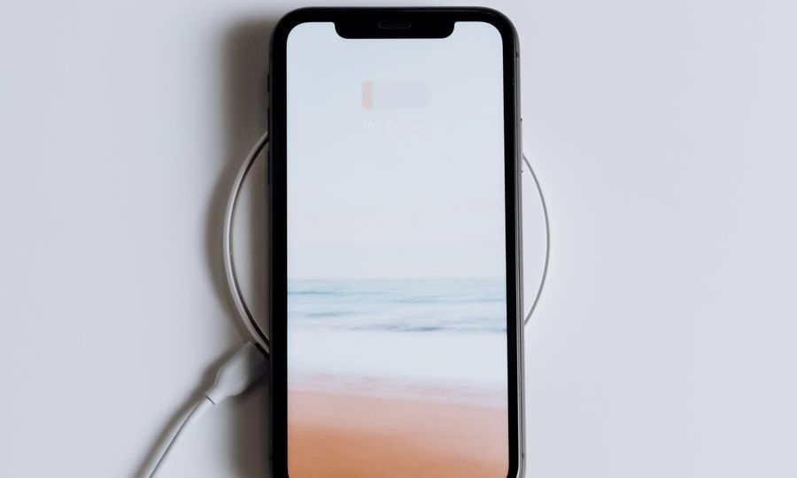 Sulankstomas „Anker" įkroviklis: „iPhone" iki 50 % per 27 minutes be perkaitimo