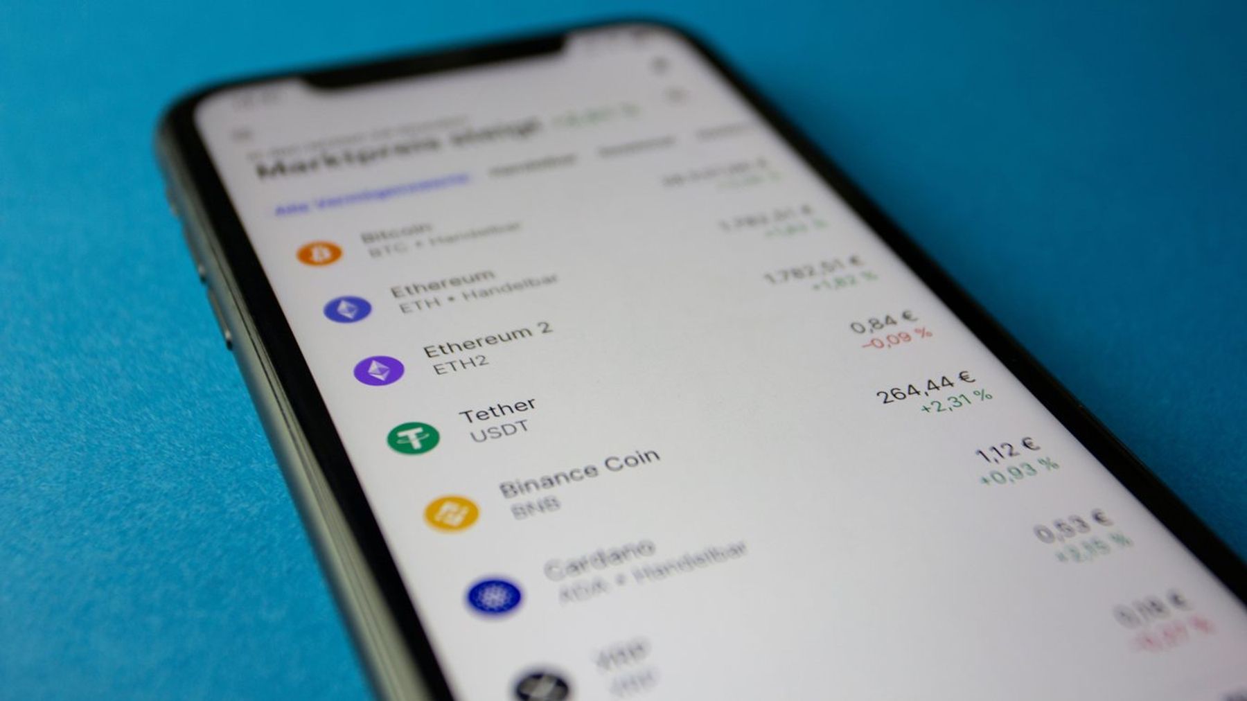 Binance leidžia AI agentams prekiauti, bet kontrolę palieka jums