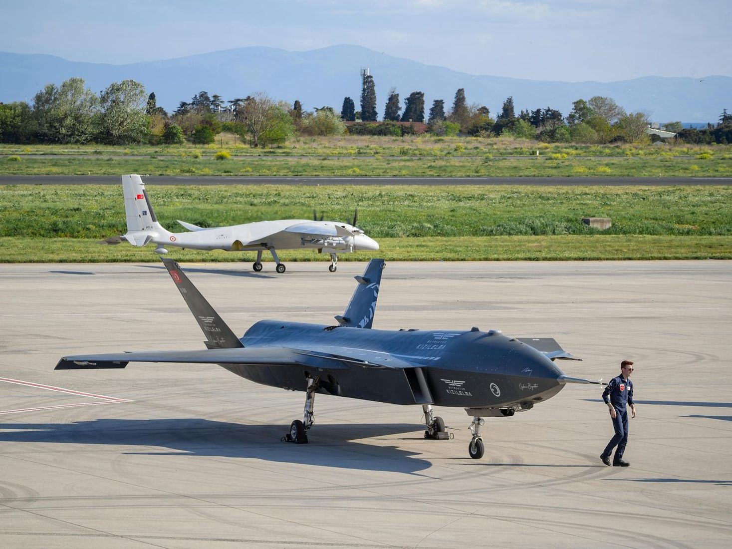 Rusijos elektroninė karyba stumia dronus į NATO: Sikorskis perspėja apie pasiruošimą kažkam beprotiškam
