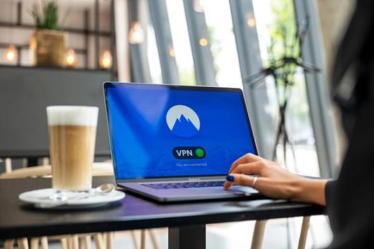 Opera VPN dabar pats įsijungia prisijungus prie viešo Wi-Fi