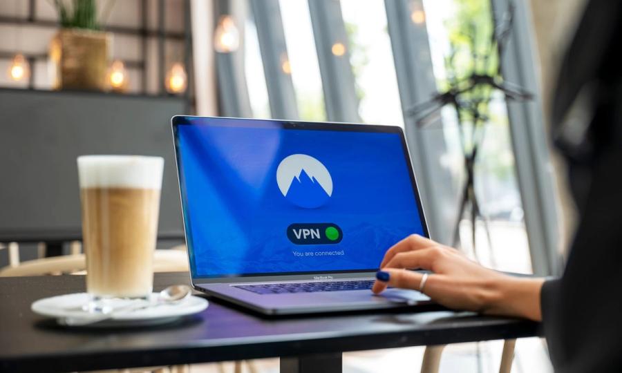 Opera VPN dabar pats įsijungia prisijungus prie viešo Wi-Fi
