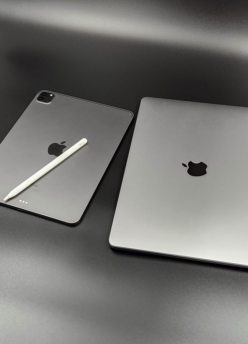 „Bloomberg“: „Apple“ kitų metų pradžioje ruošia naujus „iPad Pro“ ir „MacBook Pro“
