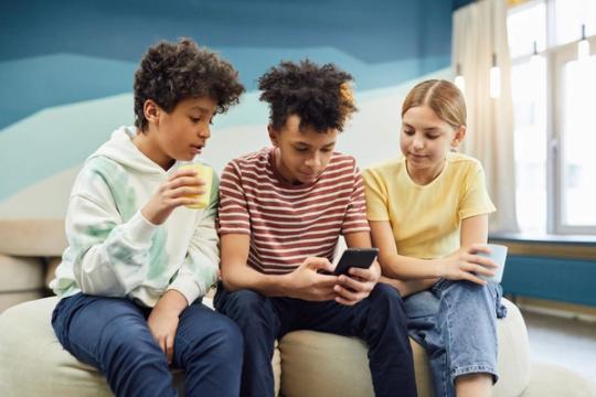 Vidurinukai susirado socialinio tinklo pakaitalą — NPR komentarų skiltį