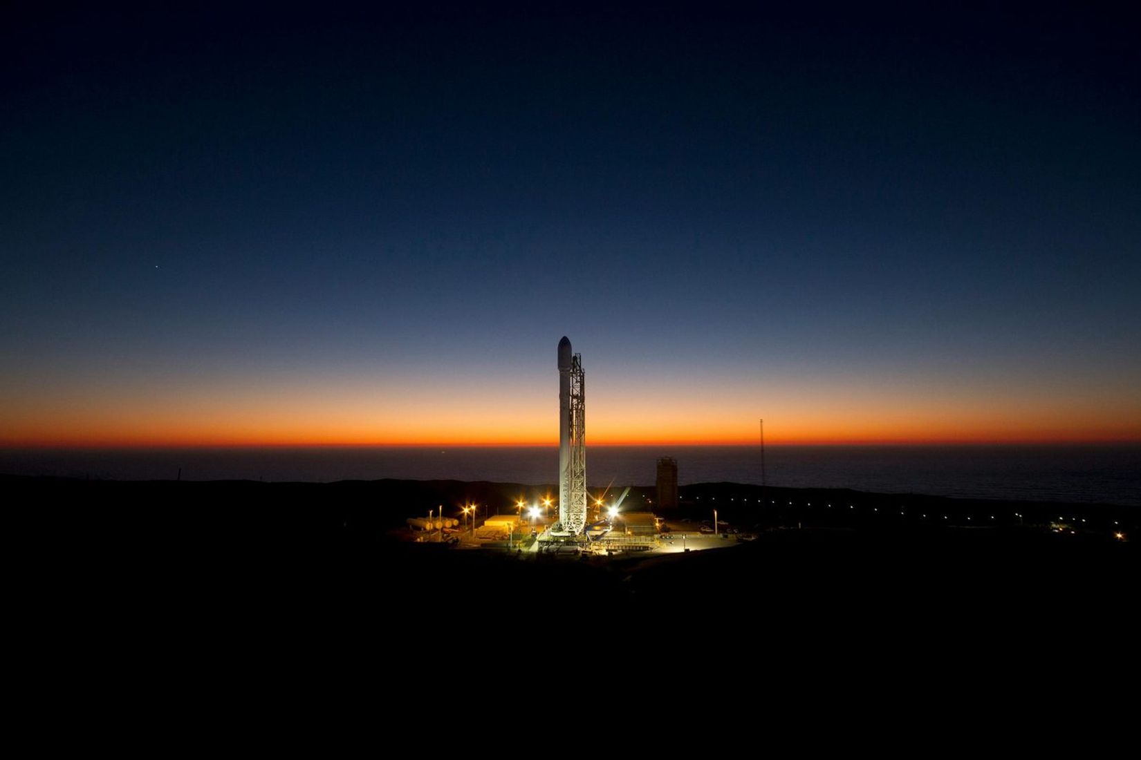 Ugnies kamuolys Floridoje: kodėl „Blue Origin" sprogimas yra katastrofa visai JAV kosmoso pramonei