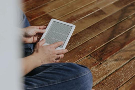 „Instapaper“ 10 versija įjungia „Liquid Glass“, valdiklius ir naujus šriftus