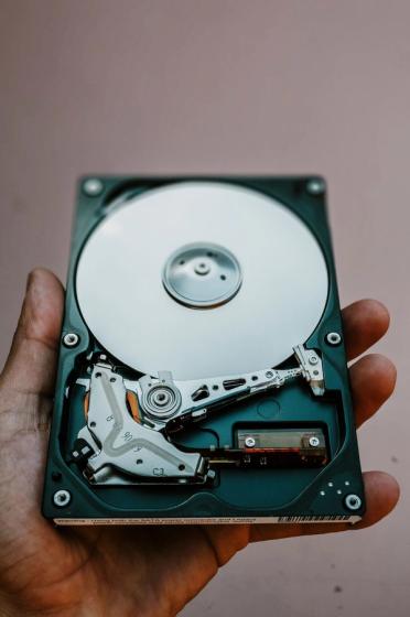 Apple keičia "Full Disk Access" leidimą: vienas spustelėjimas atveria jūsų laiškus ir žinutes