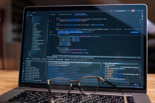 Xcode 26.6 įsileidžia Gemini ir prideda trečią AI asistentą