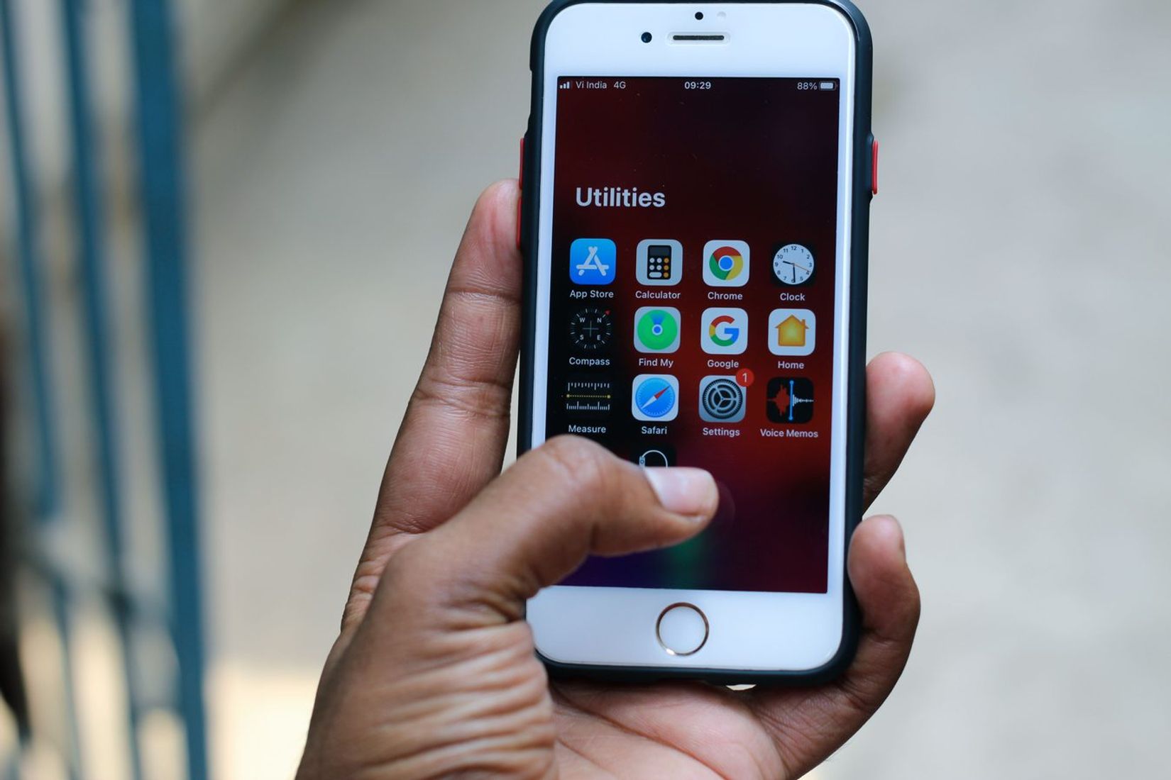 „Apple" aiškiai uždraudė „nudify" programėles „App Store" parduotuvėje