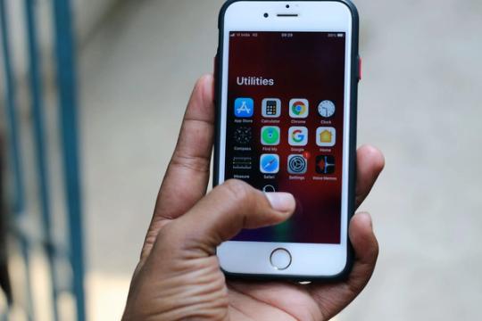 „Apple" aiškiai uždraudė „nudify" programėles „App Store" parduotuvėje
