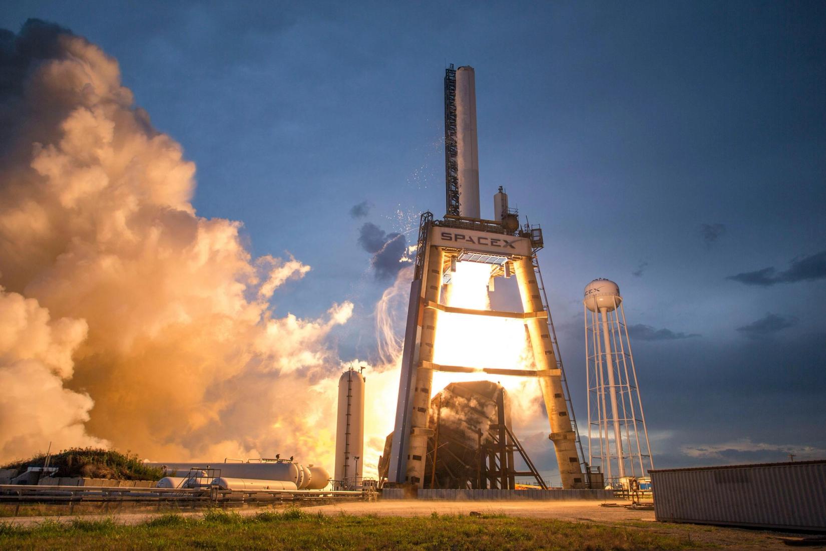 SpaceX raketa kilimo metu