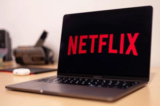 „Hugging Face" vadovas: „Netflix" filmas apie AI ataką klaidina žiūrovus