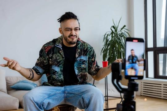 YouTube kūrėjams dalija premijas už nuoseklumą: kai kurie turės skelbti po 16 trumpųjų įrašų per mėnesį