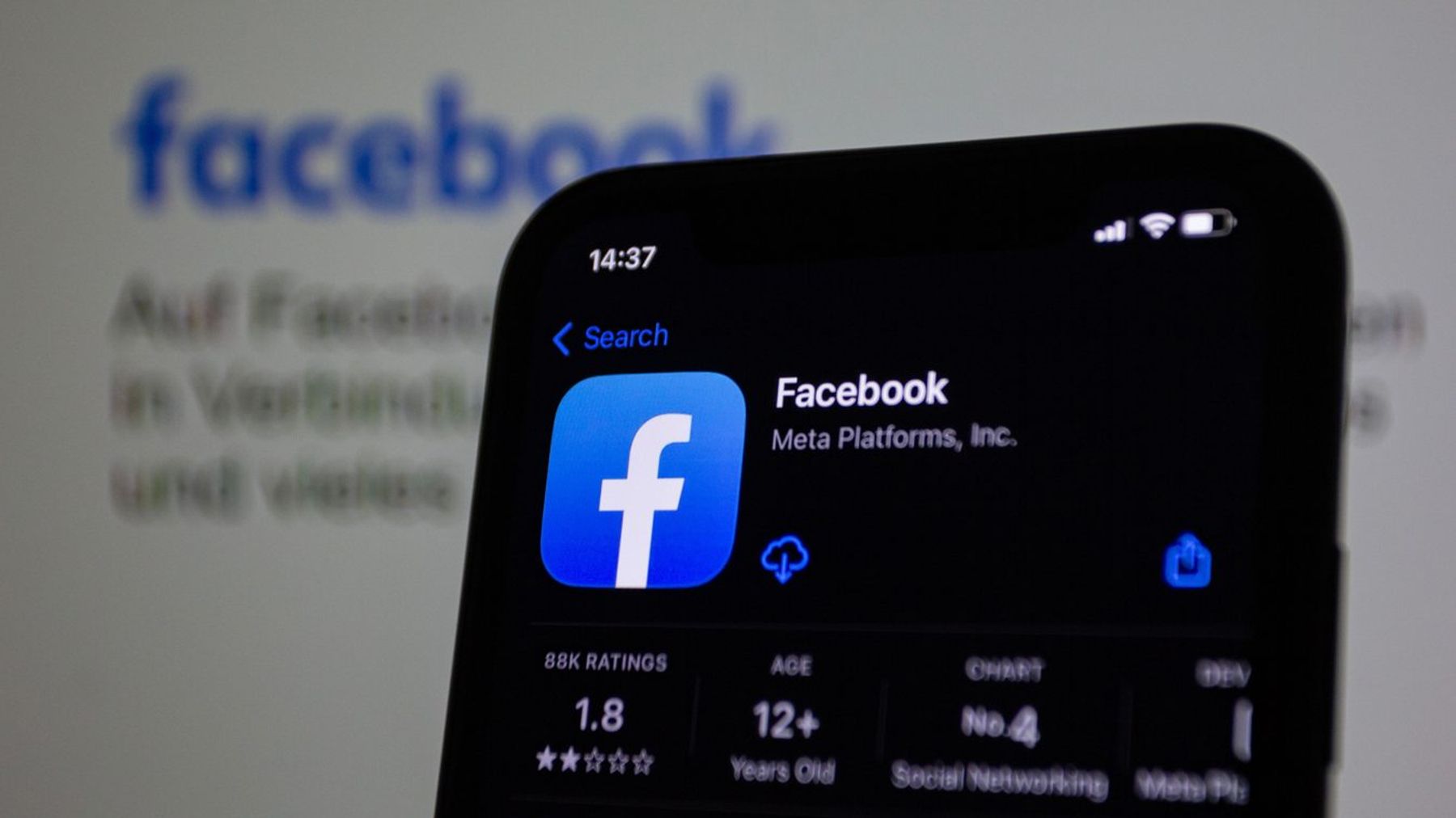 Meta inžinieriai vadina savo darbą „gulagu" — Zuckerbergas juos pavertė AI duomenų fabriku