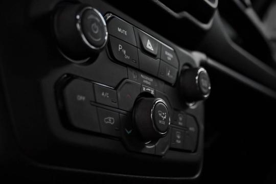 Ką „Gemini“ girdi jūsų automobilyje: 3 privatumo jungikliai, kuriuos verta išjungti