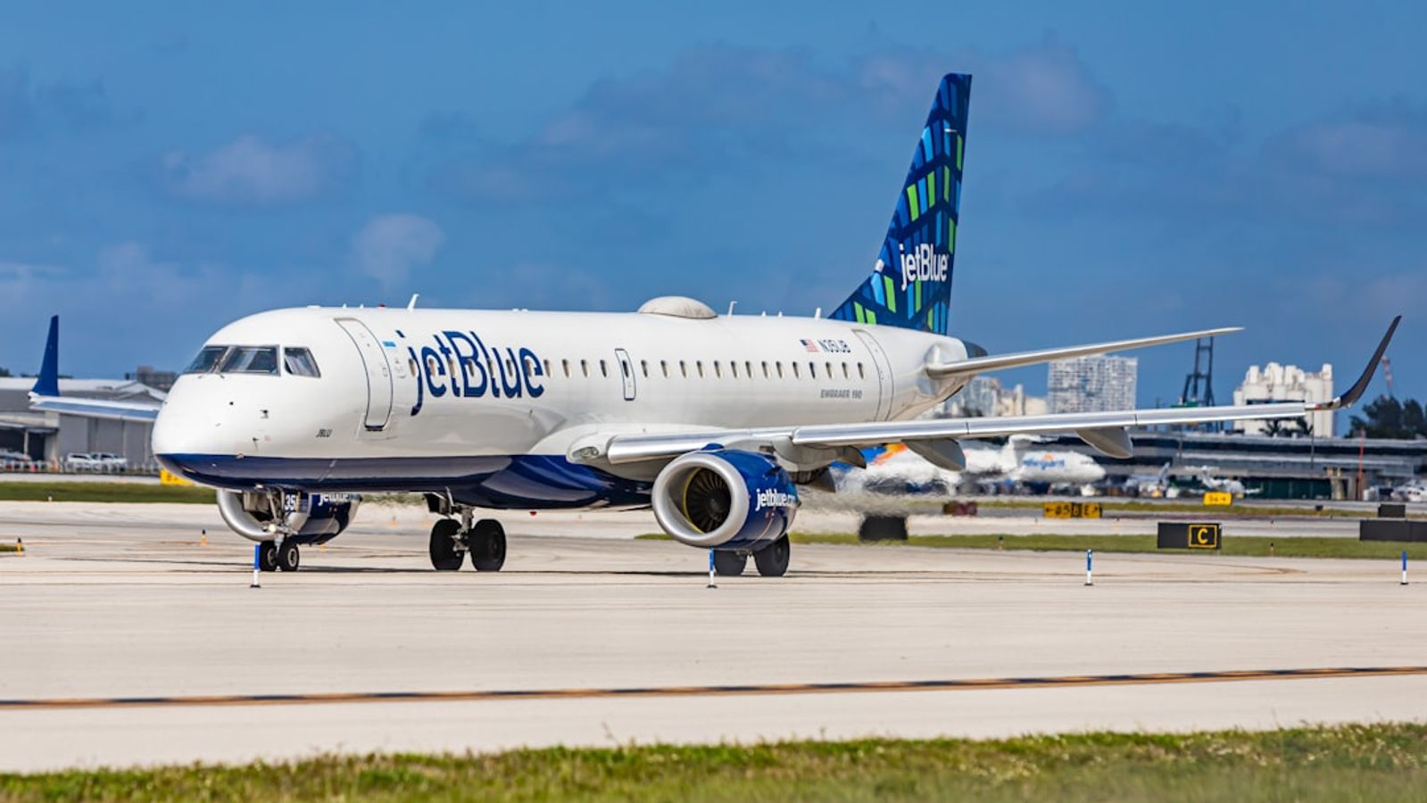 JetBlue's Secret Boston-Dublin Red-Eye: 40% Savings Revealed
