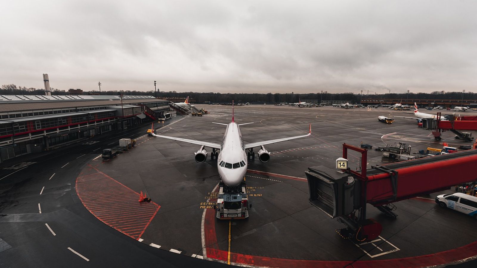 5 Airlines Still Offering Senior Flight Discounts in 2025