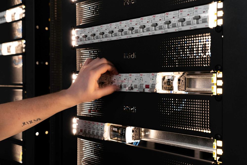 Du firmware au marquage CE : une approche sécurisée