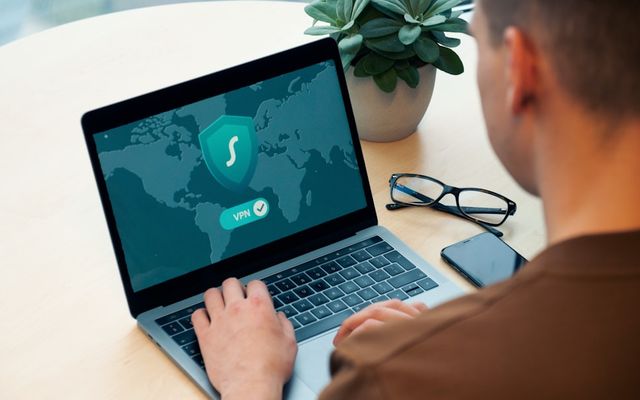 SBOM et Cyber Resilience Act : tout ce que les éditeurs de logiciels doivent savoir