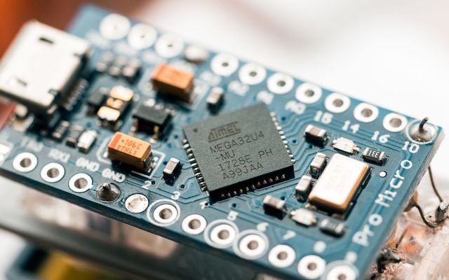 Cyber Resilience Act et firmware : les obligations pour l'embarqué