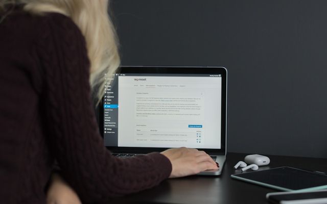 Déclaration UE de Conformité CRA : Guide Complet pour Éditeurs de Logiciels