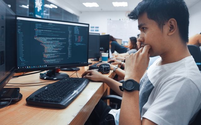 SBOM et Cyber Resilience Act : Le Guide Complet pour les Éditeurs de Logiciels