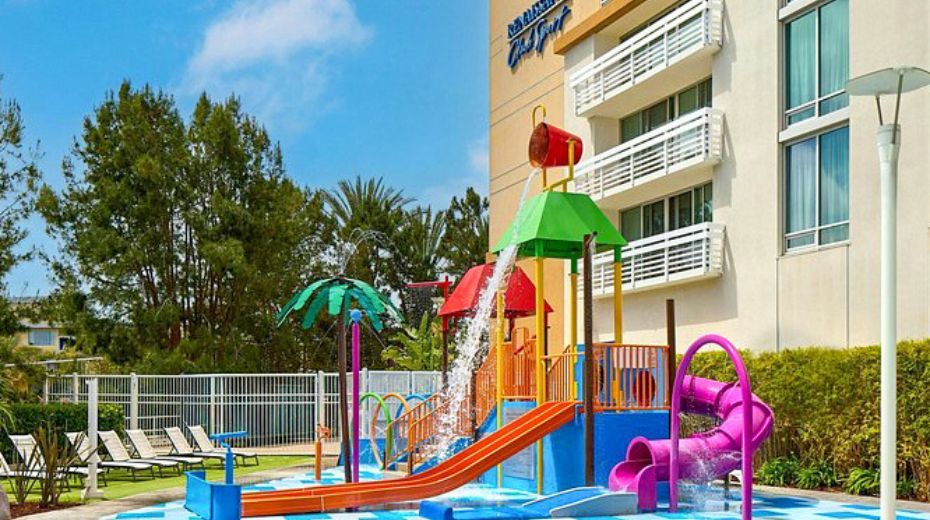 renaissance clubsport aliso viejo waterslide