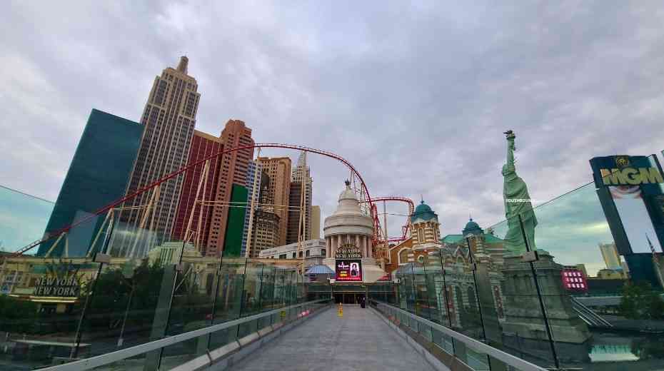 pedestrian bridges las vegas