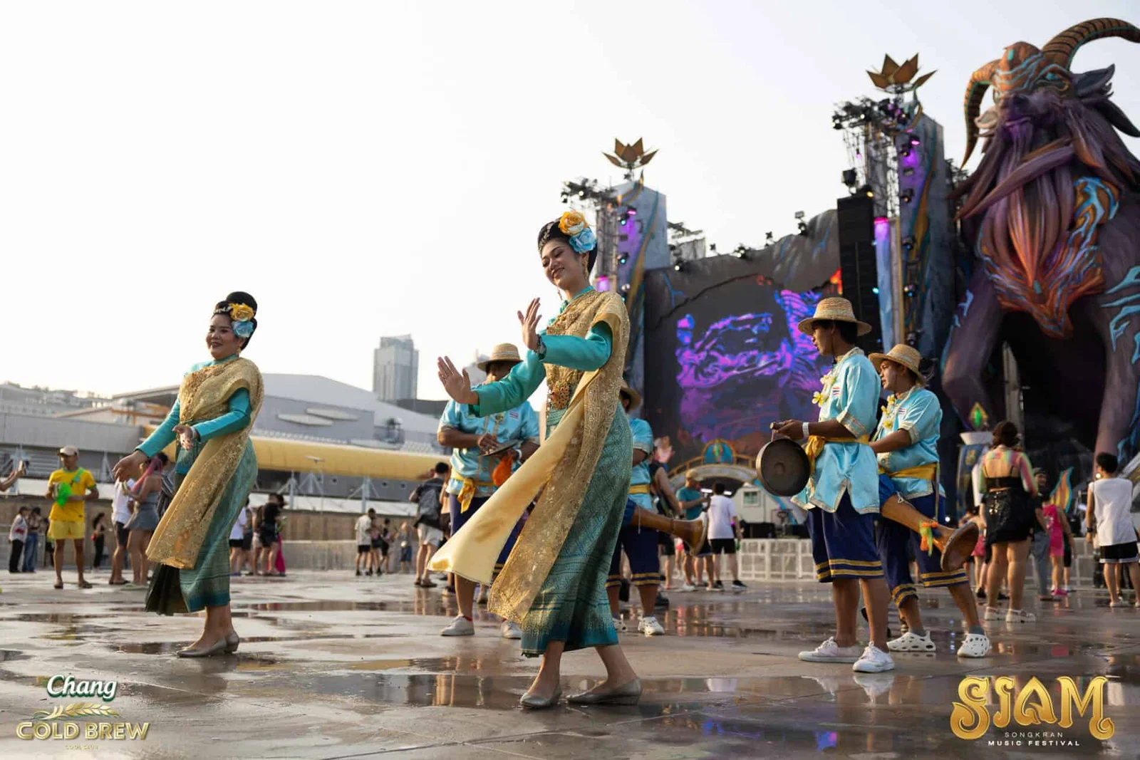 คู่มือเที่ยวเทศกาลสงกรานต์ในไทยปี 2568 ที่คุณห้ามพลาด!