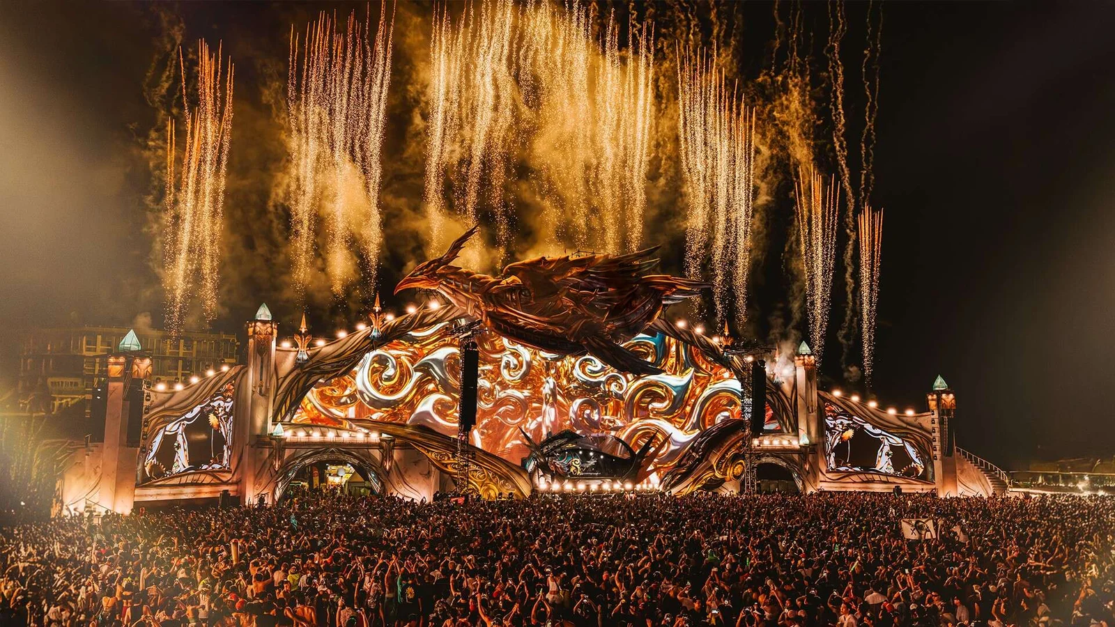 Exploring Thai Cultural Festivals: A Month-by-Month Guide