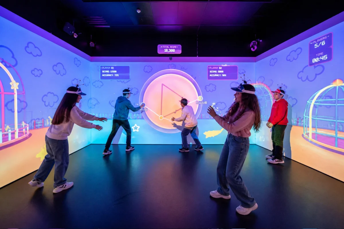 Immersive gaming and interactive group experiences - Partyfer