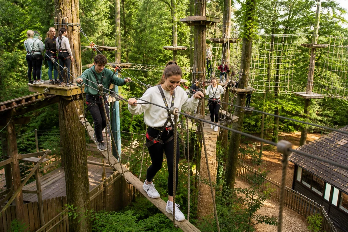 Outdoor high ropes adventure in London for an unusual 18th birthday experience | Partyfer