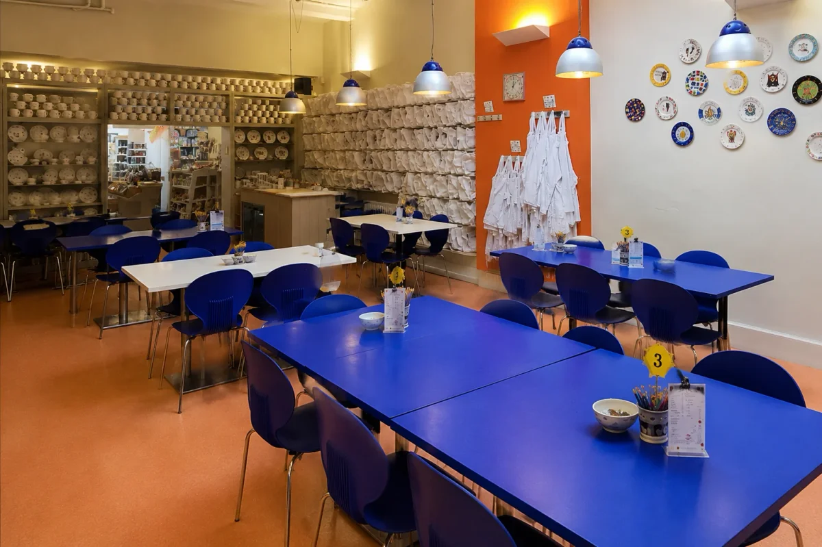 Pottery painting studio for a creative kids birthday in Fulham | Partyfer