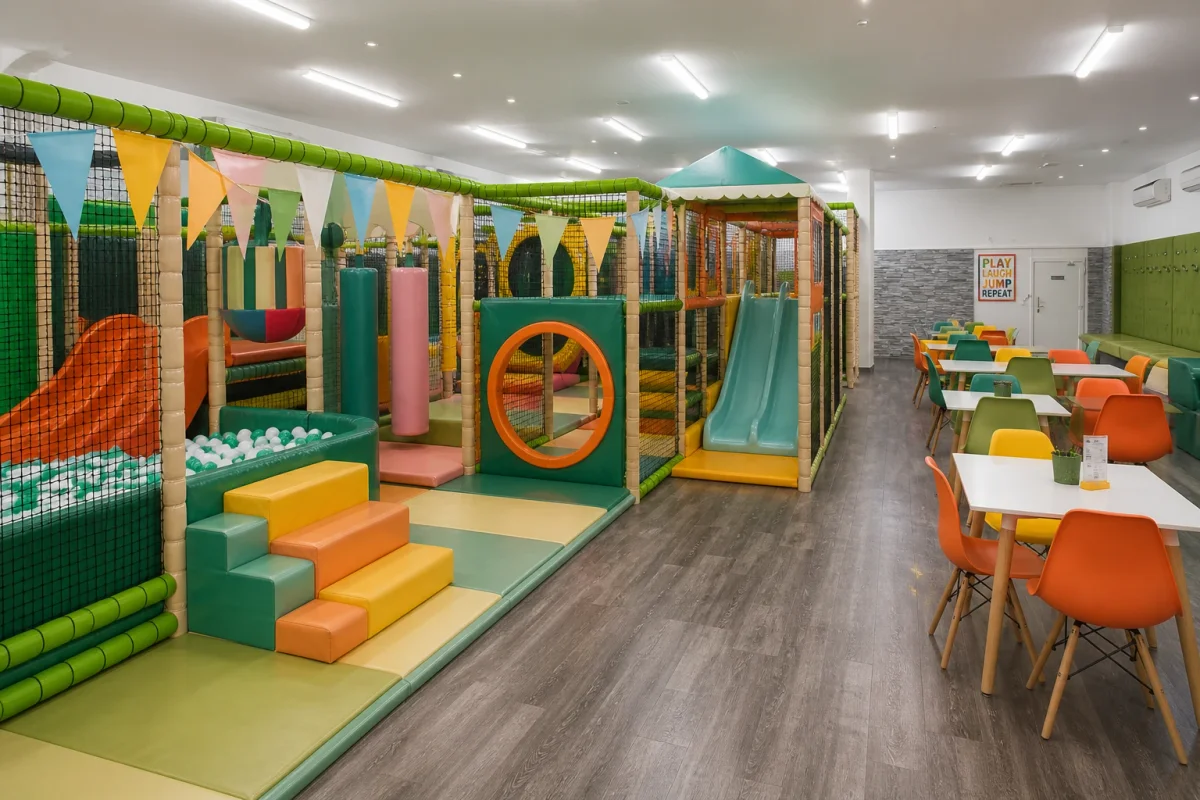 Soft play café with climbing, sliding and easy free movement for toddler birthday parties | Partyfer