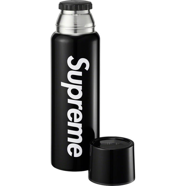 Supreme SIGG Vacuum Insulated 0.75L Bottle — 1