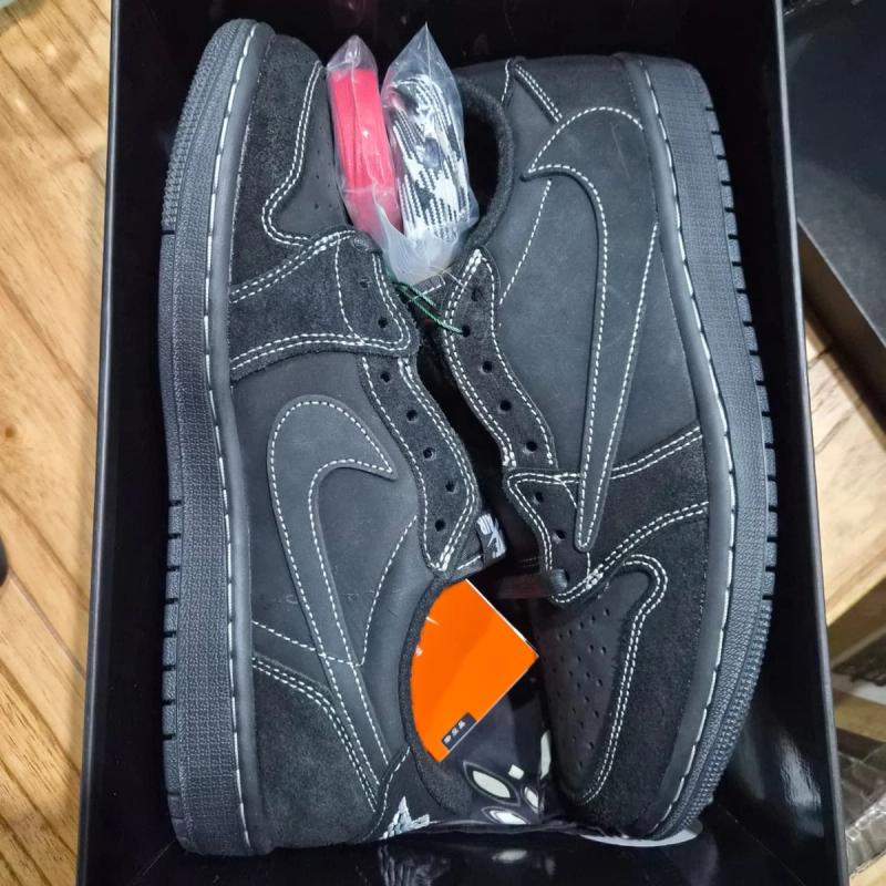 Jordan 1 Low Travis Phantom - vista secundaria