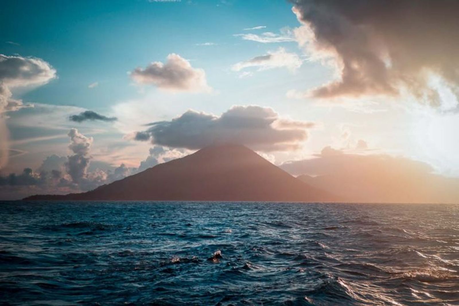 Maumere Bay, Flores