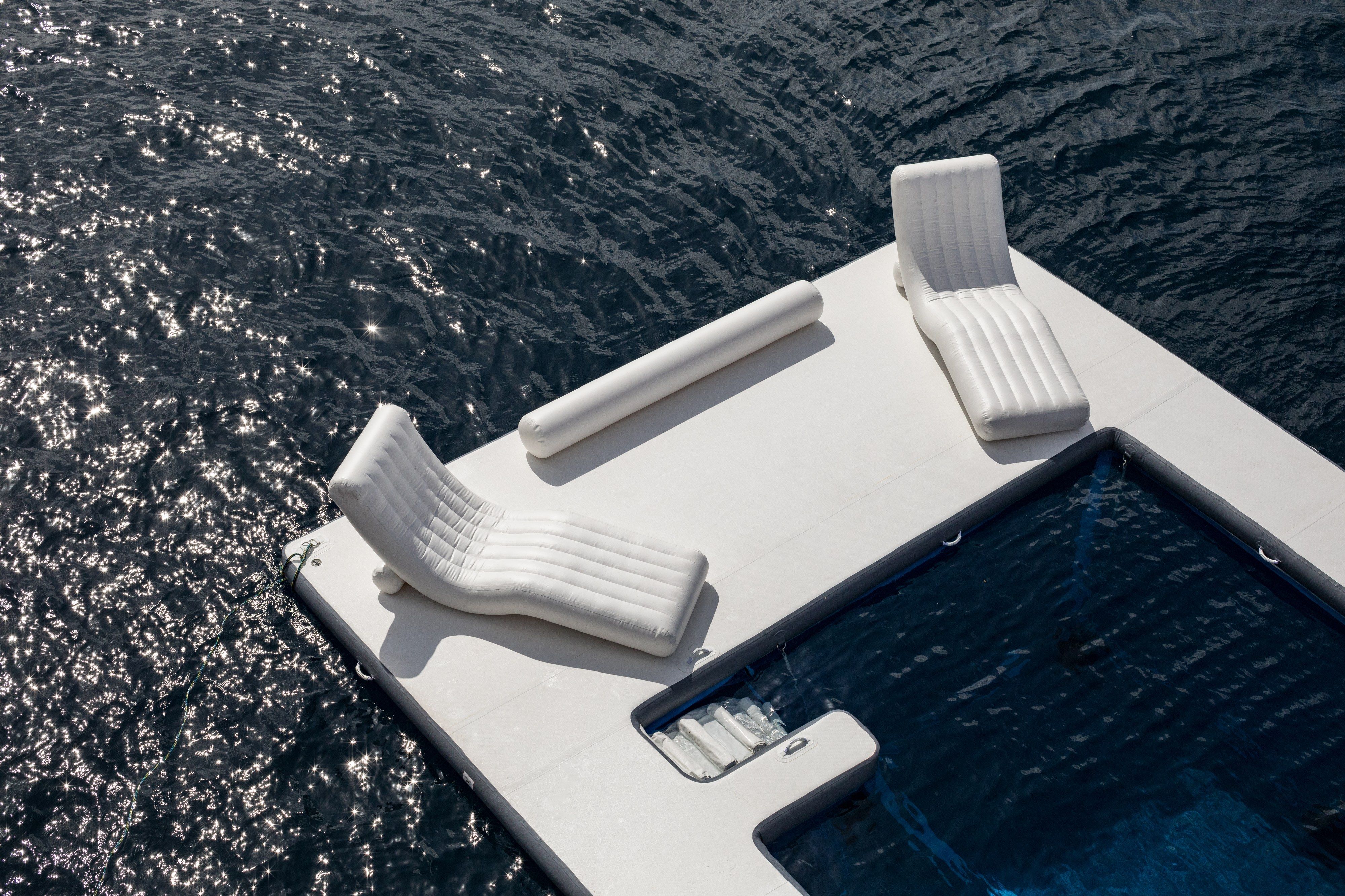 The swim platform puts the reef a single step away.