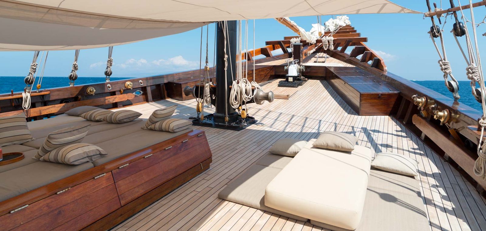 Amandira's immaculate foredeck as we cruised across the Lombok Strait.