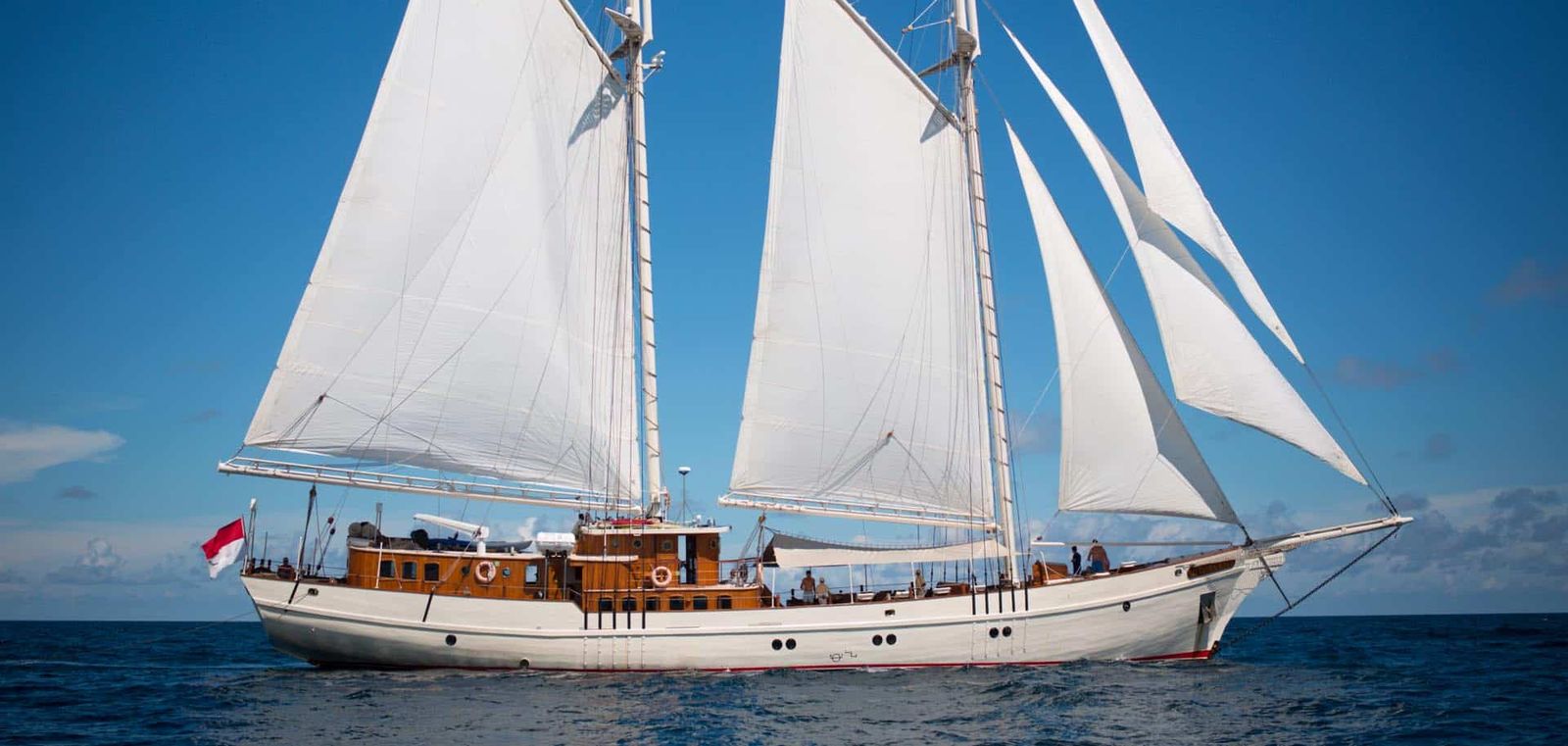 Her silhouette recalls romantic oceanic adventures of days gone by