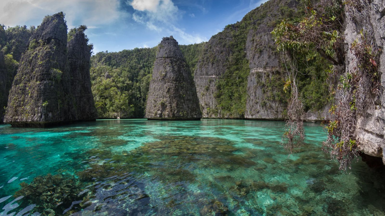 Flat water between the islands