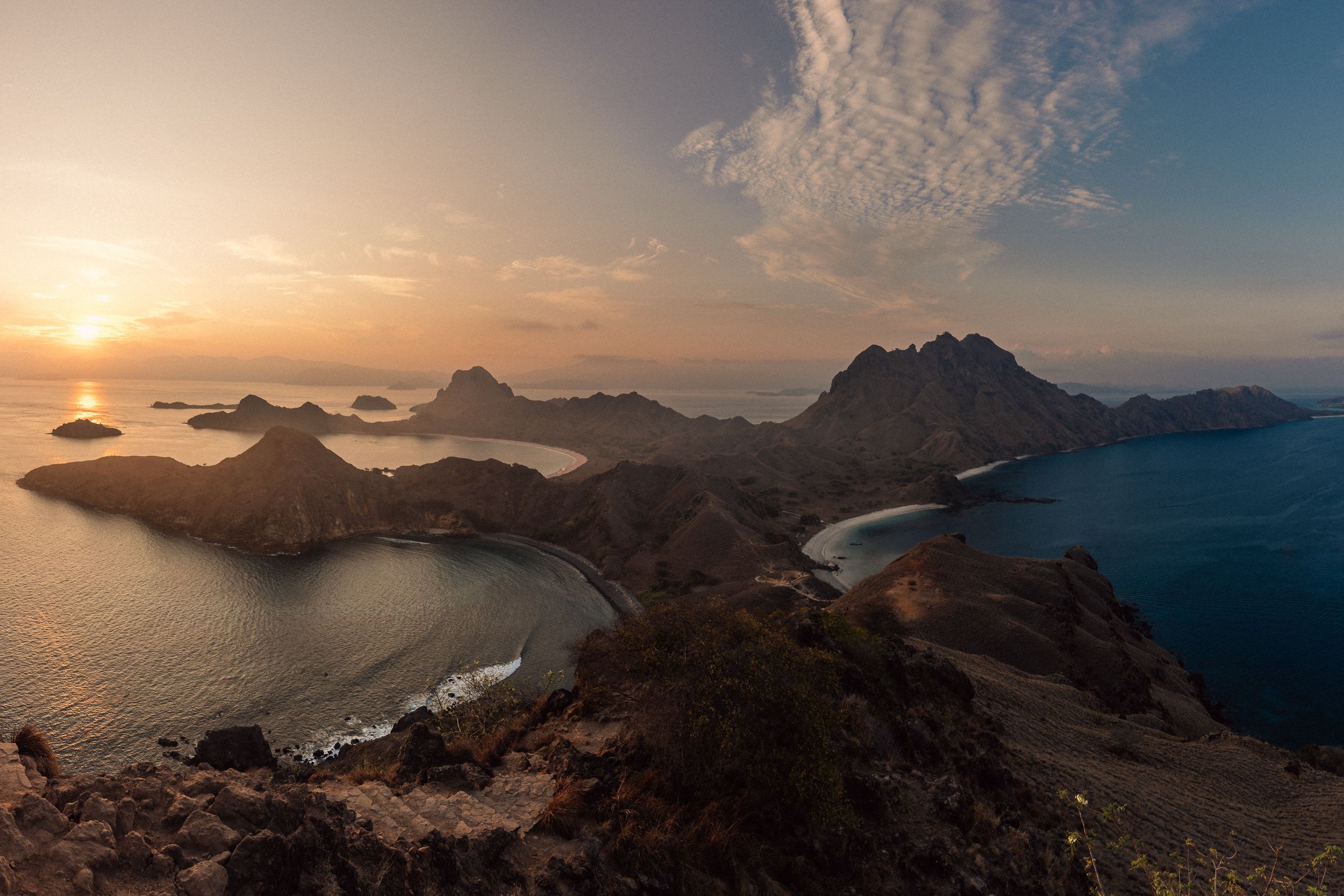 Komodo Yacht Charter Guide
