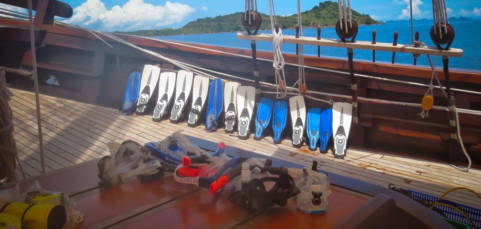 Dunia Baru comes fully equipped with scuba and snorkel equipment.