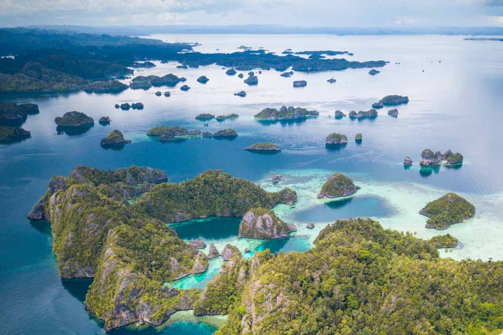 Wayag, Sel Pele Bay