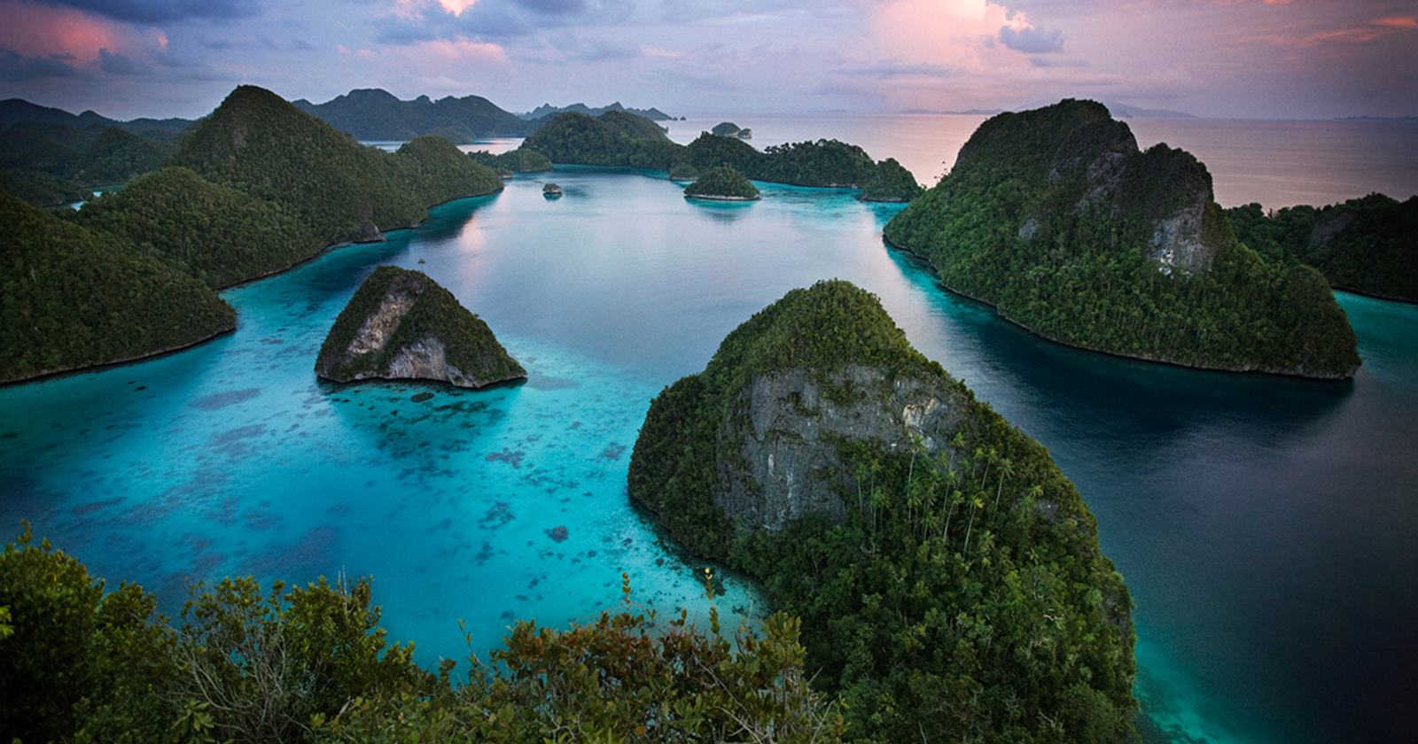 How to Charter a Yacht in Indonesia