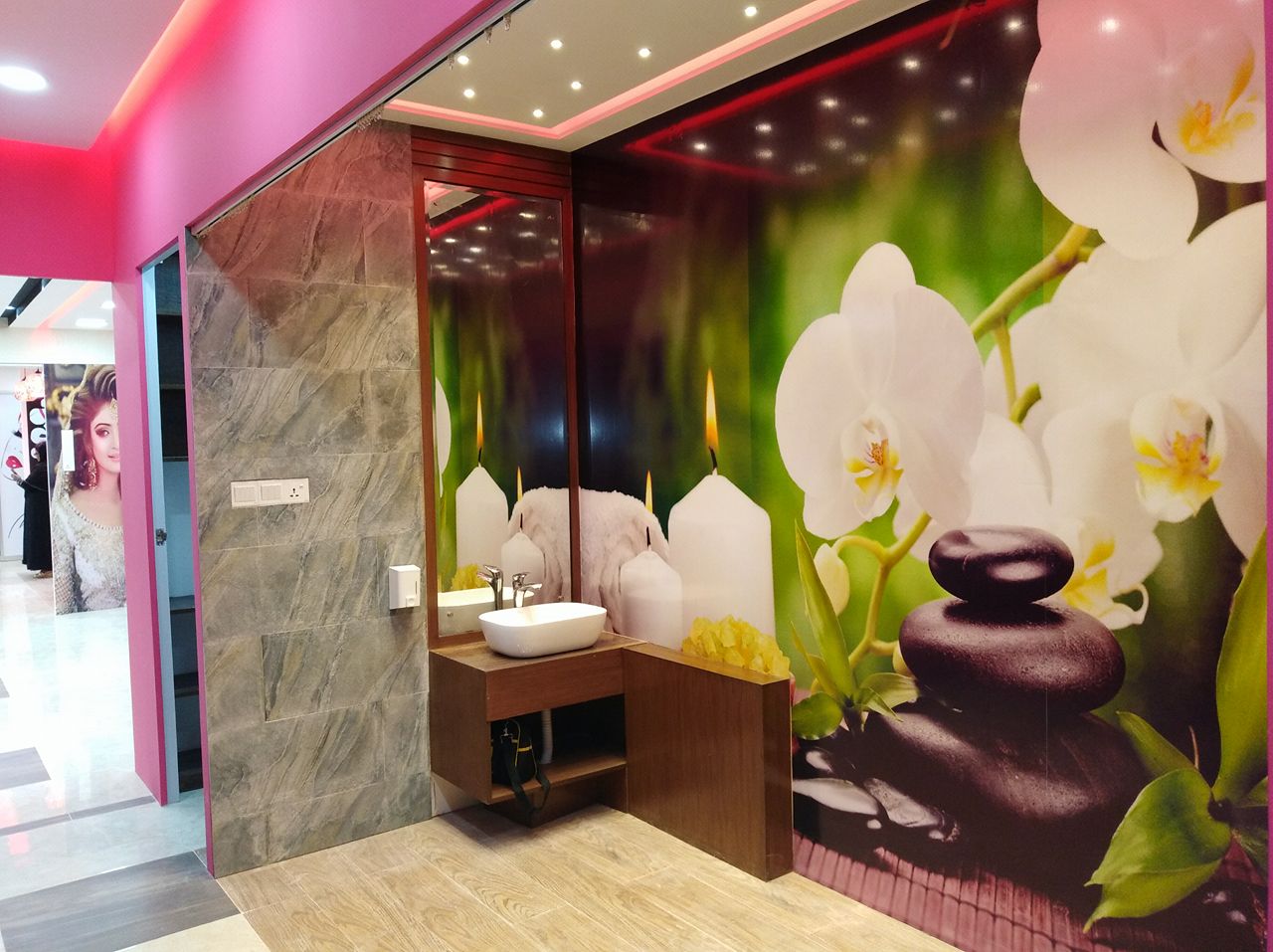 Beauty Parlour at Yaqubiya More, Bogura – photo 2 of 8