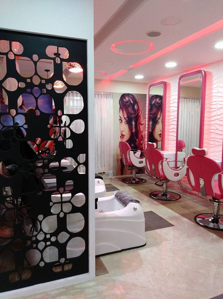 Beauty Parlour at Yaqubiya More, Bogura – photo 4 of 8