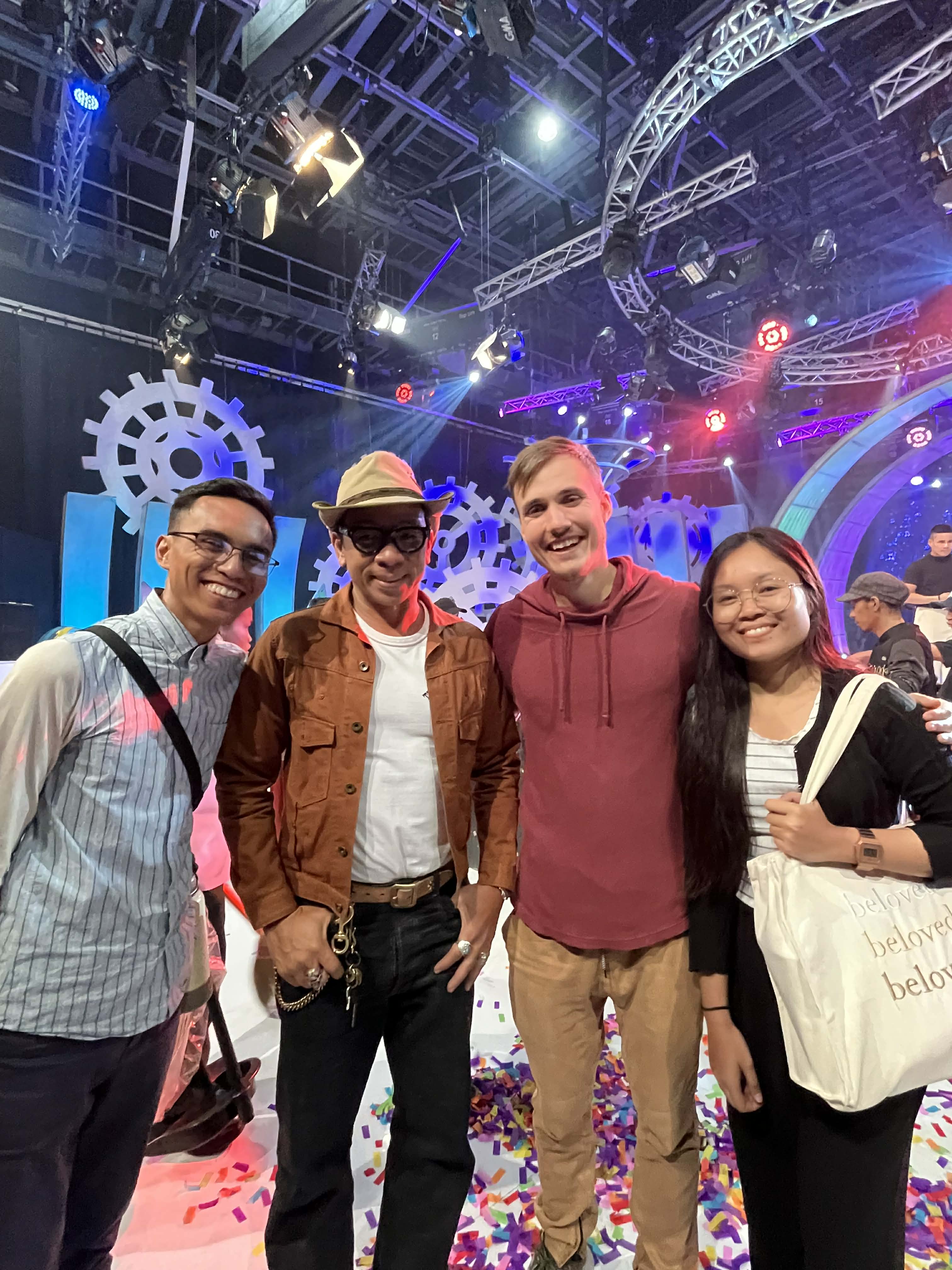 Meeting Kim Atienza and sharing tracts with him.