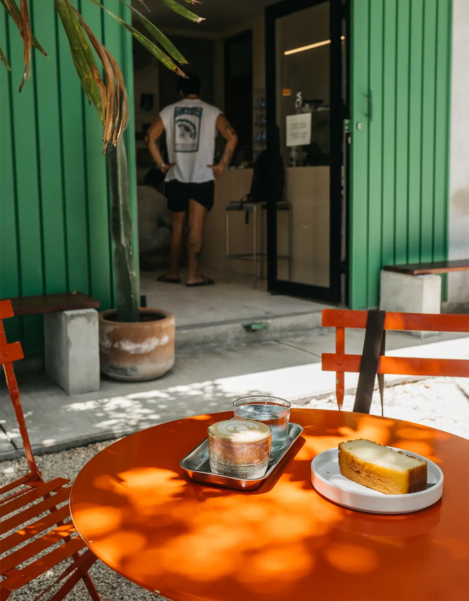 Story Horse, coffee and cakes