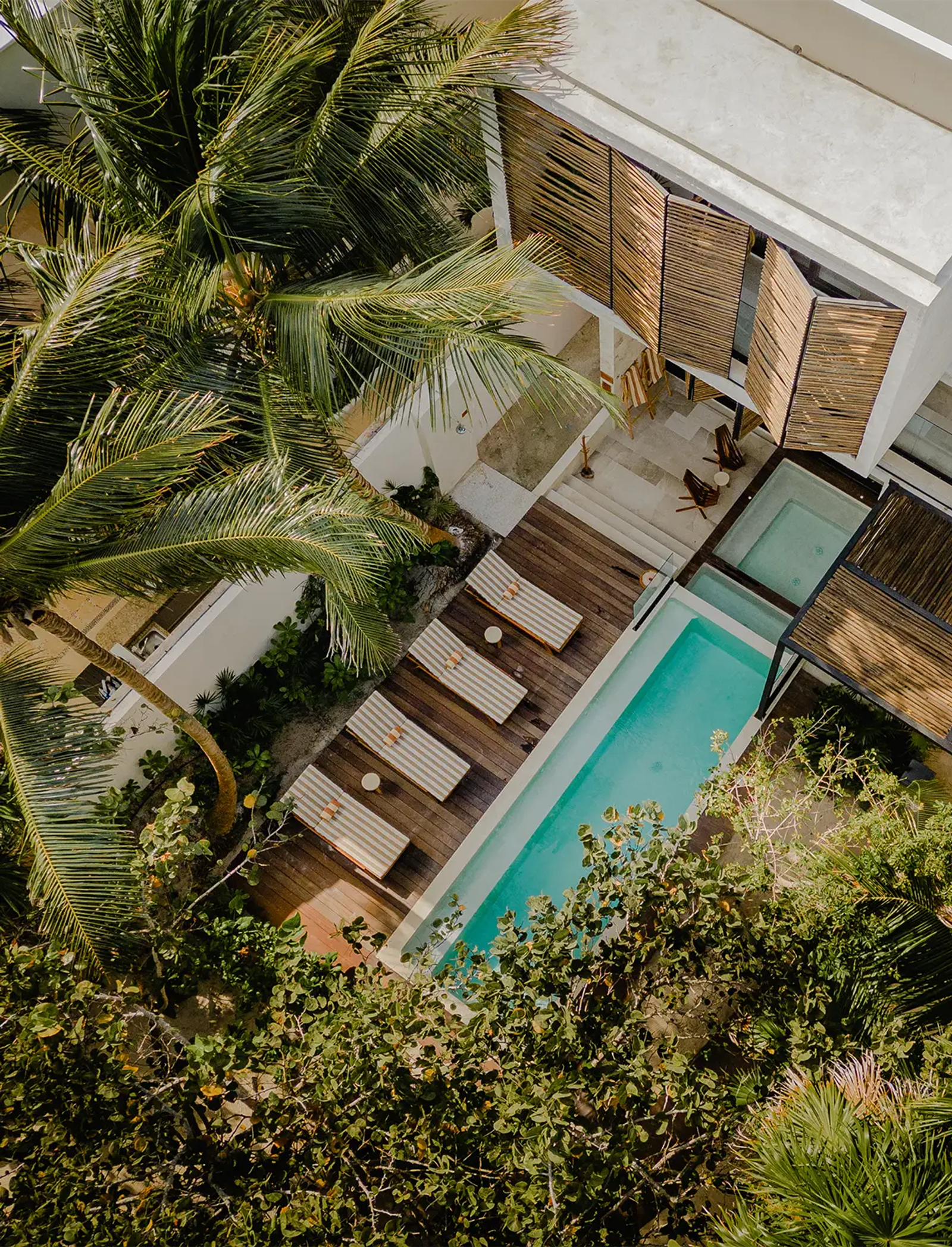 Azumaya Beach House, 6 bedoom luxury villa in Soliman Bay